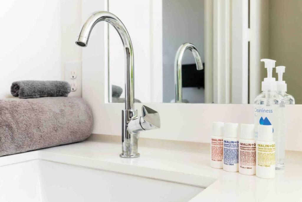 דאלאס Glamorous Perfectly Located Luxury 2 Bed Townhome מראה חיצוני תמונה